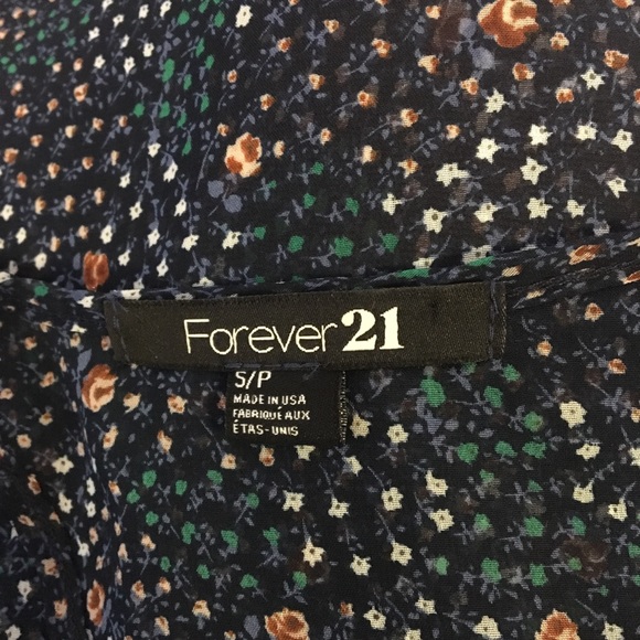 Forever 21 Chiffon Sleeveless Top - Picture 2 of 2